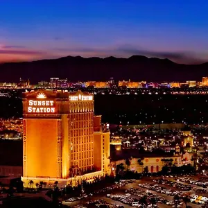 4* Otel Sunset Station & Casino