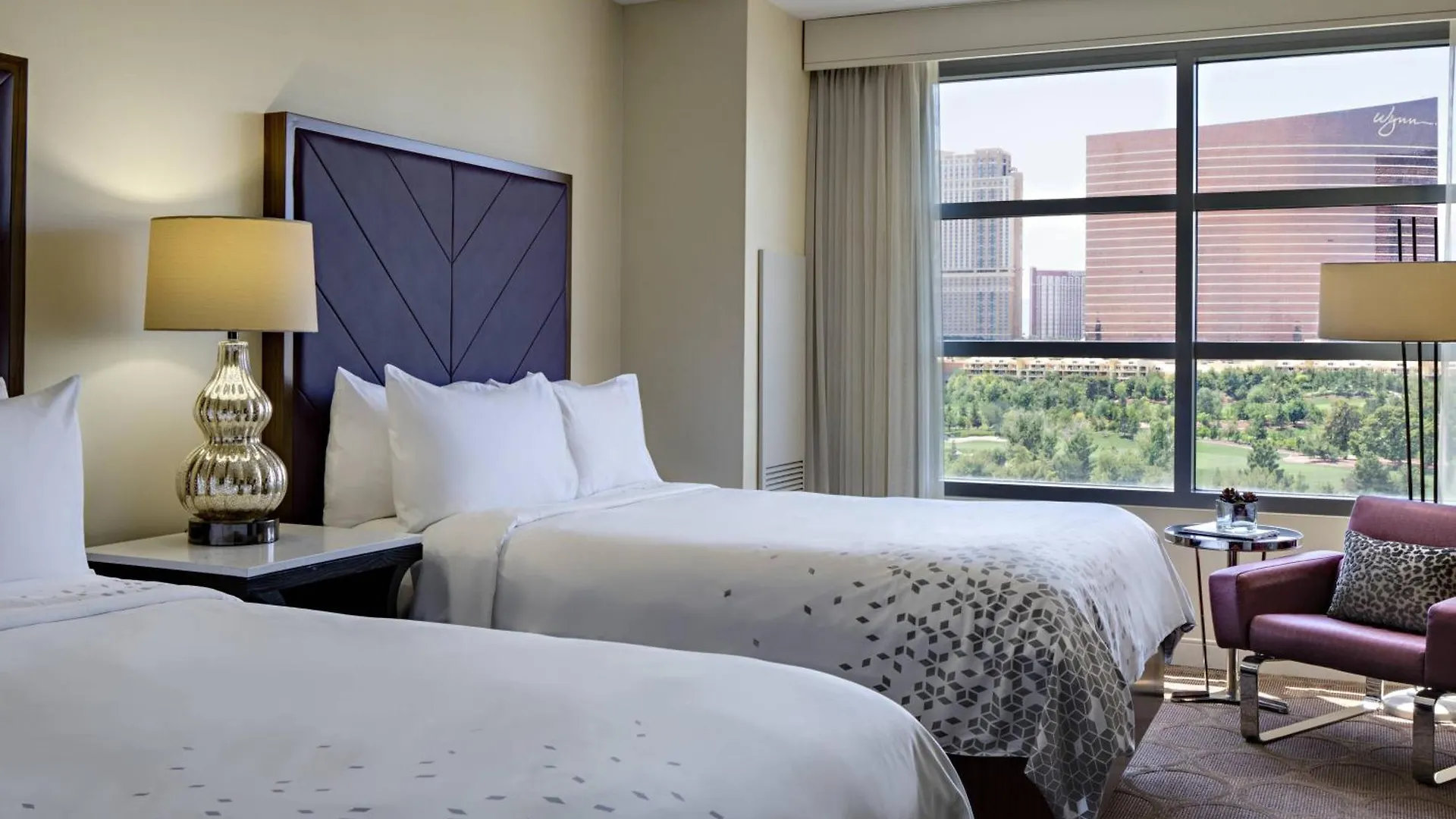 Renaissance Las Vegas Hotel 4*,